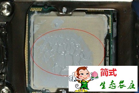 CPU表面硅膠應(yīng)該均勻涂抹